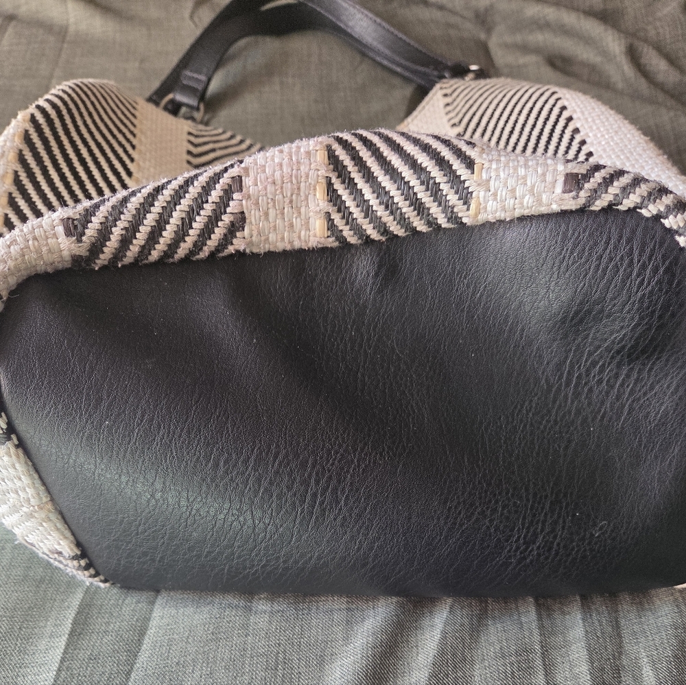 Sak Roots Purse - Picture 9 of 9